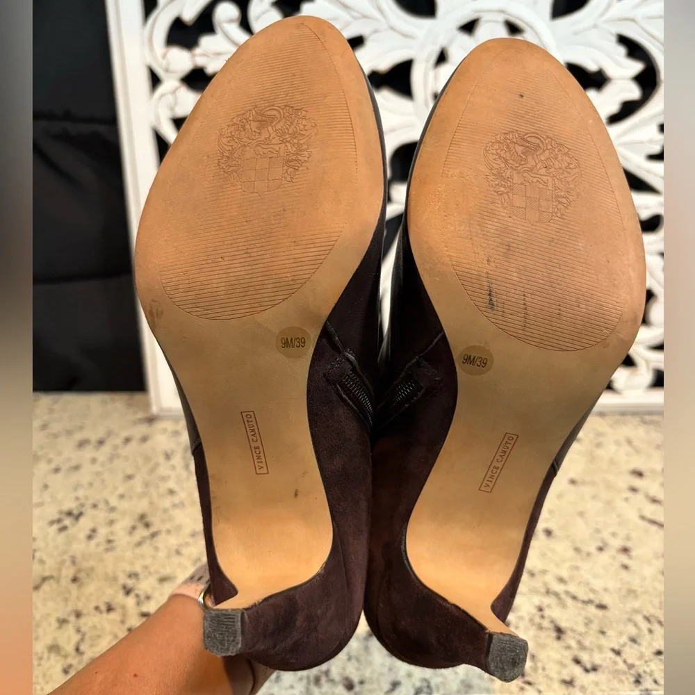 Vince Camuto Vanna Leather & Suede Ankle Boot Size 9 Coffee Bean